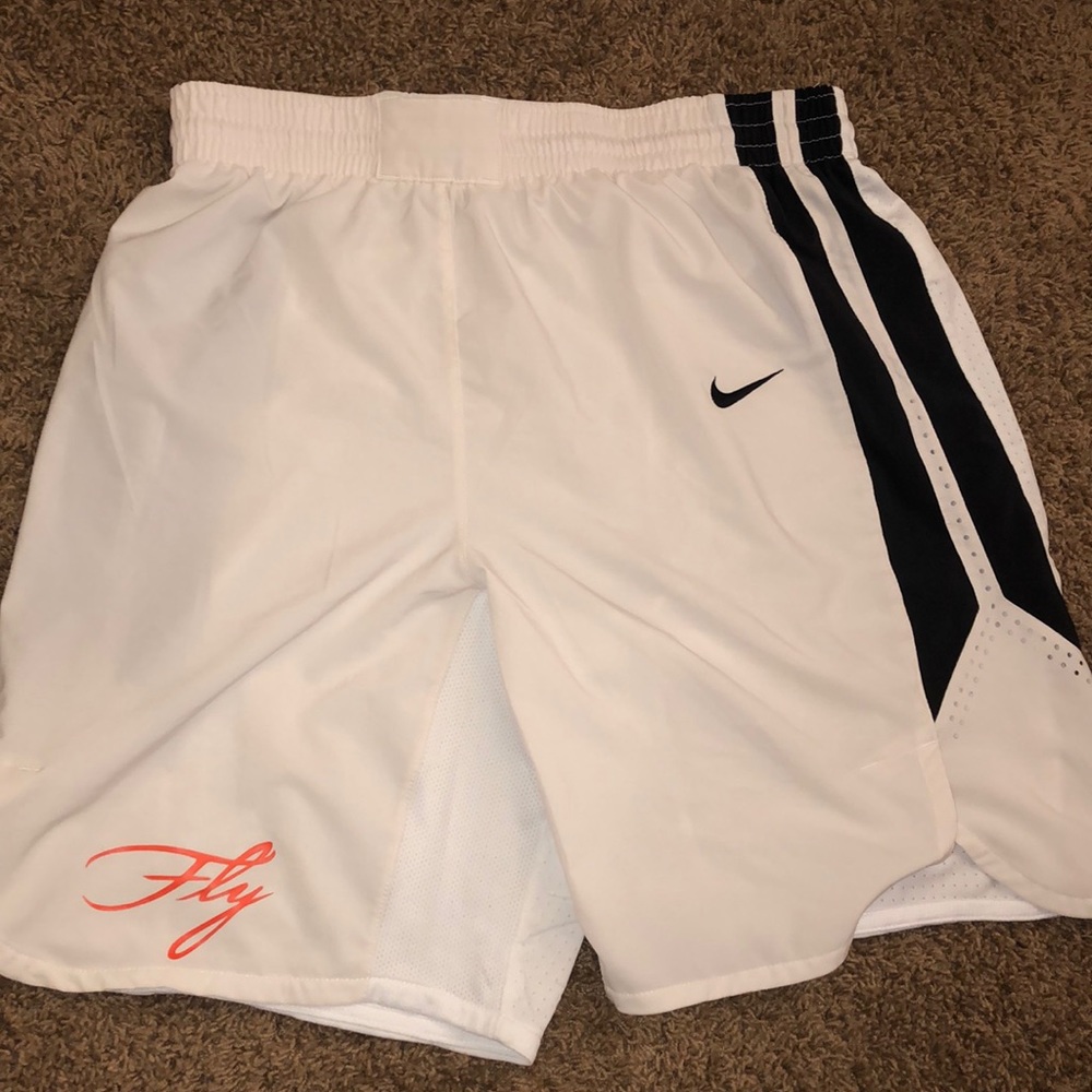 Nike Team Fly shorts